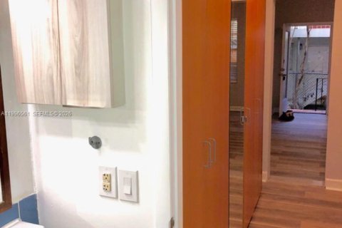 Купить кондоминиум в Майами-Бич, Флорида 1 спальня, 49.24м2, № 2058452 - фото 14