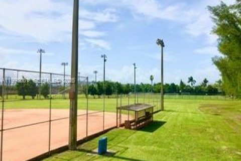 Купить кондоминиум в Майами-Бич, Флорида 1 спальня, 49.24м2, № 2058452 - фото 19