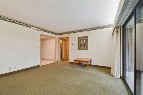 Condo in Palm Harbor, Florida, 2 bedrooms  № 1108989 - photo 23
