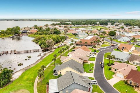 Casa en venta en Haines City, Florida, 2 dormitorios, 153.29 m2 № 2387318 - foto 3