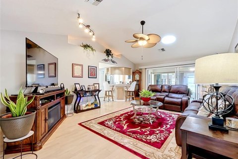 Casa en venta en Haines City, Florida, 2 dormitorios, 153.29 m2 № 2387318 - foto 8