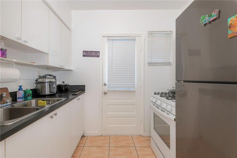 Condominio en venta en Miami Beach, Florida, 1 dormitorio, 53.7 m2 № 1868218 - foto 9