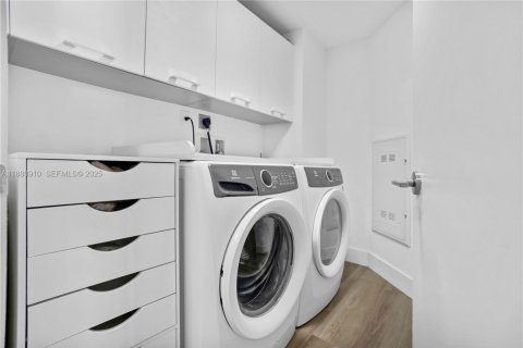 Condo in Sunny Isles Beach, Florida, 3 bedrooms № 2076814 - photo 28