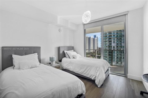 Condo in Sunny Isles Beach, Florida, 3 bedrooms № 2076814 - photo 22