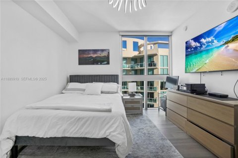 Condo in Sunny Isles Beach, Florida, 3 bedrooms № 2076814 - photo 23