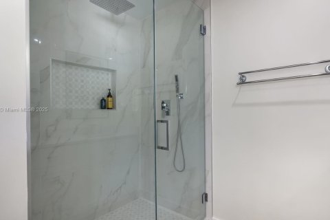 House in Fort Lauderdale, Florida 3 bedrooms, 180.04 sq.m. № 1951397 - photo 29