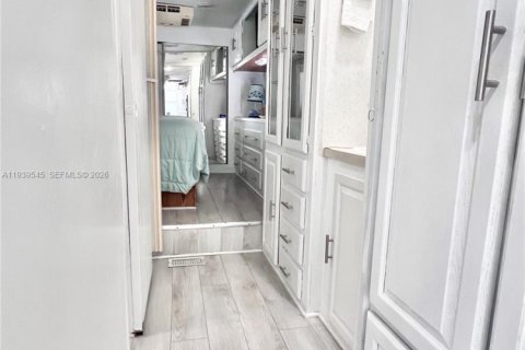 Apartamento en alquiler en Key Largo, Florida, 1 dormitorio № 2088590 - foto 4