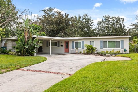 Casa en Winter Park, Florida 4 dormitorios, 156.82 m2 № 2371069