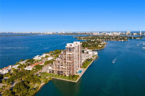 Condo in Miami, Florida, 1 bedroom  № 1947083 - photo 28