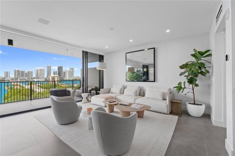 Condo in Miami, Florida, 1 bedroom  № 1947083 - photo 6