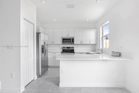 Adosado en alquiler en Homestead, Florida, 3 dormitorios, 143.81 m2 № 1953581 - foto 9