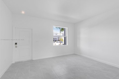 Adosado en alquiler en Homestead, Florida, 3 dormitorios, 143.81 m2 № 1953581 - foto 4
