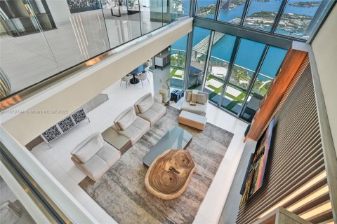 Copropriété à louer à Miami, Floride: 3 chambres, 268.3 m2 № 1925796 - photo 11