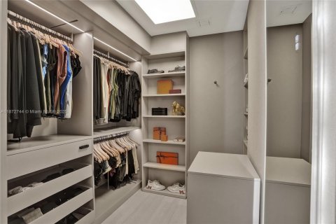 Copropriété à louer à Miami, Floride: 3 chambres, 268.3 m2 № 1925796 - photo 22