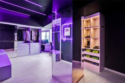 Copropriété à louer à Miami, Floride: 3 chambres, 268.3 m2 № 1925796 - photo 26