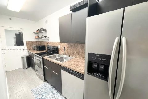 Condo in Miami Beach, Florida  № 1689209 - photo 3