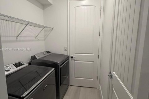 House in Palm Bay, Florida 3 bedrooms № 2069119 - photo 18