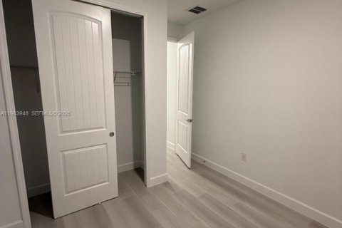 House in Palm Bay, Florida 3 bedrooms № 2069119 - photo 13