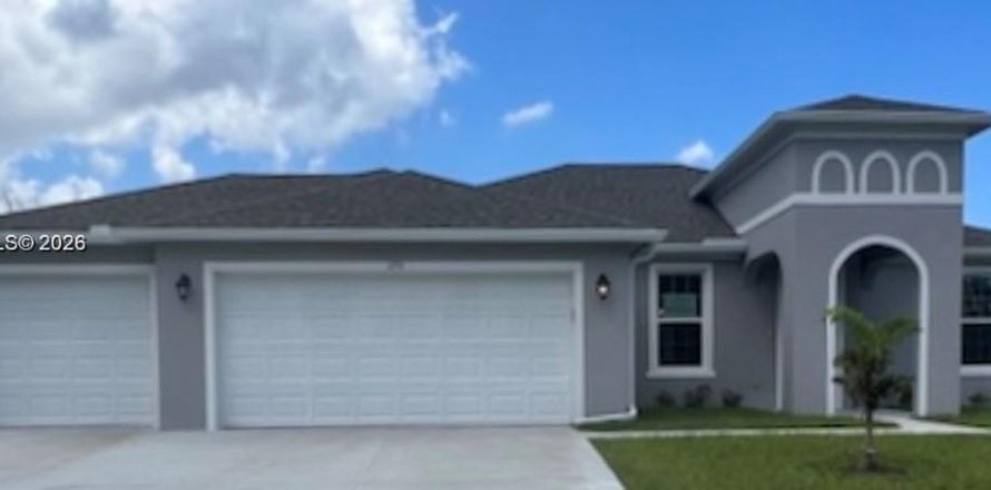 House in Palm Bay, Florida 3 bedrooms № 2069119