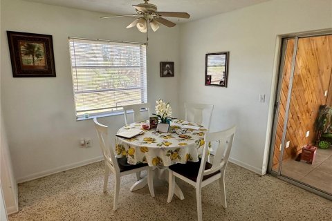 House in Deltona, Florida 2 bedrooms, 89.65 sq.m. № 1531978 - photo 5