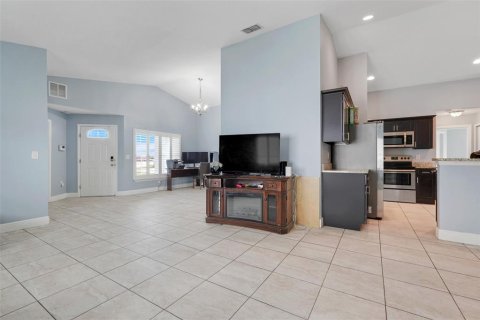 House in Kissimmee, Florida 4 bedrooms, 185.71 sq.m. № 1643071 - photo 8
