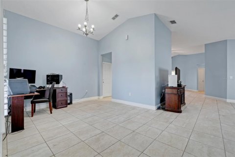 House in Kissimmee, Florida 4 bedrooms, 185.71 sq.m. № 1643071 - photo 9
