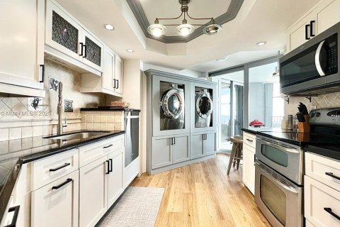 Copropriété à louer à Riviera Beach, Floride: 2 chambres, 149.02 m2 № 1946478 - photo 9