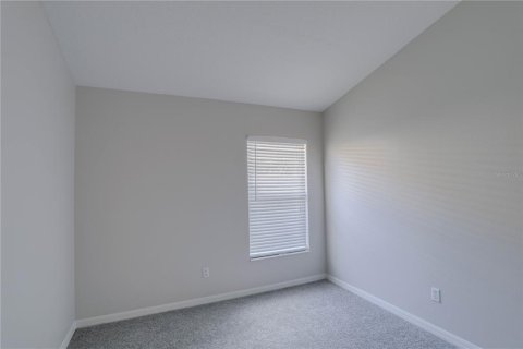 House in Orlando, Florida 4 bedrooms, 190.73 sq.m. № 2203040 - photo 24