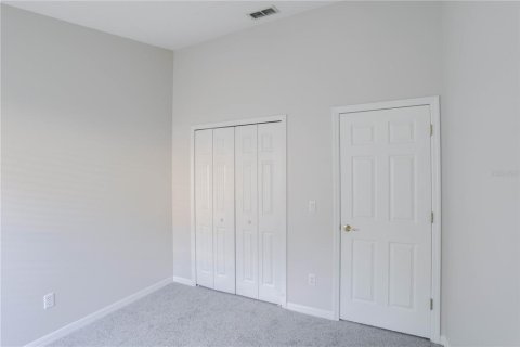House in Orlando, Florida 4 bedrooms, 190.73 sq.m. № 2203040 - photo 25
