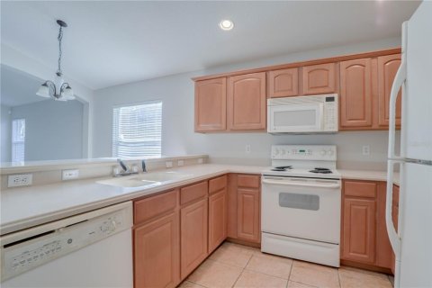 House in Orlando, Florida 4 bedrooms, 190.73 sq.m. № 2203040 - photo 12