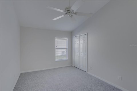House in Orlando, Florida 4 bedrooms, 190.73 sq.m. № 2203040 - photo 20