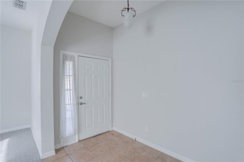 House in Orlando, Florida 4 bedrooms, 190.73 sq.m. № 2203040 - photo 9