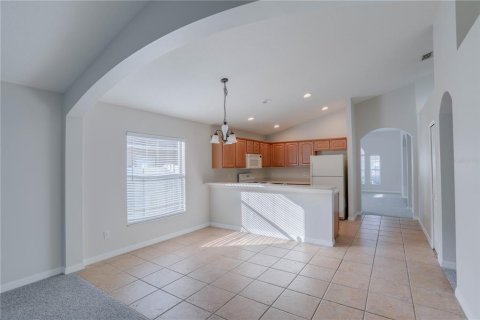 House in Orlando, Florida 4 bedrooms, 190.73 sq.m. № 2203040 - photo 18