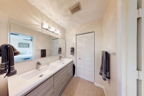 Copropriété à vendre à Boca Raton, Floride: 2 chambres, 143.07 m2 № 2084408 - photo 24