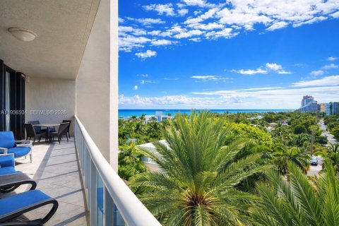 Condo in Fort Lauderdale, Florida, 2 bedrooms  № 2010404 - photo 3