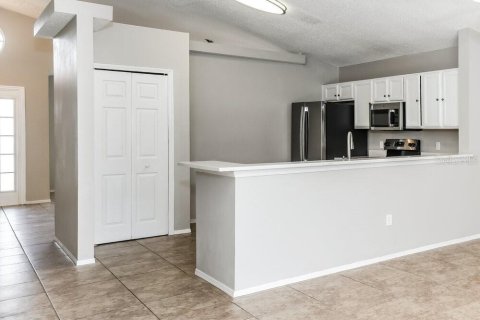 Casa en alquiler en Orlando, Florida, 3 dormitorios, 145.86 m2 № 1902744 - foto 6
