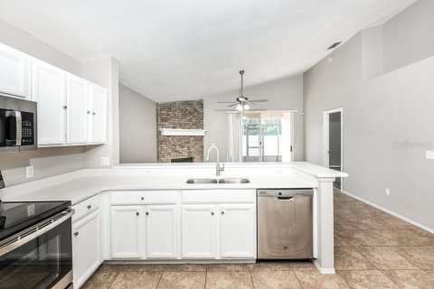 Casa en alquiler en Orlando, Florida, 3 dormitorios, 145.86 m2 № 1902744 - foto 5