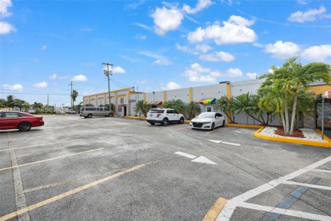 Купить коммерческую недвижимость в Хомстед, Флорида № 2034270 - фото 17