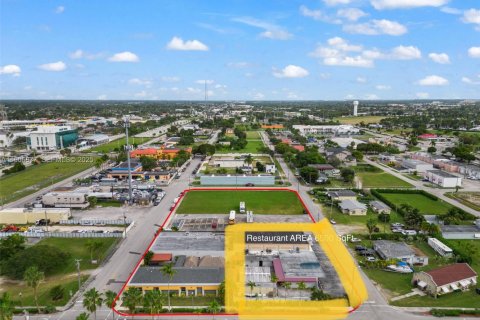Купить коммерческую недвижимость в Хомстед, Флорида № 2034270 - фото 11