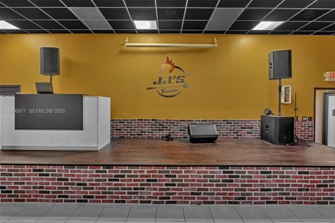 Купить коммерческую недвижимость в Хомстед, Флорида № 2034270 - фото 30