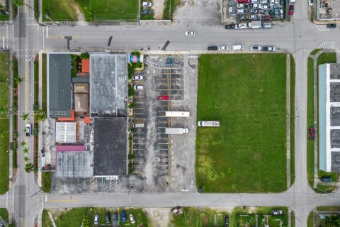 Купить коммерческую недвижимость в Хомстед, Флорида № 2034270 - фото 8