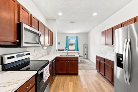 Townhouse in Port Orange, Florida 4 bedrooms, 182.09 sq.m. № 2312877 - photo 7
