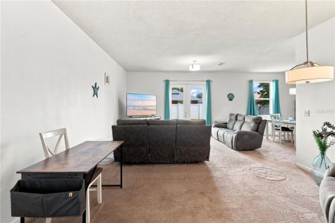 Townhouse in Port Orange, Florida 4 bedrooms, 182.09 sq.m. № 2312877 - photo 15