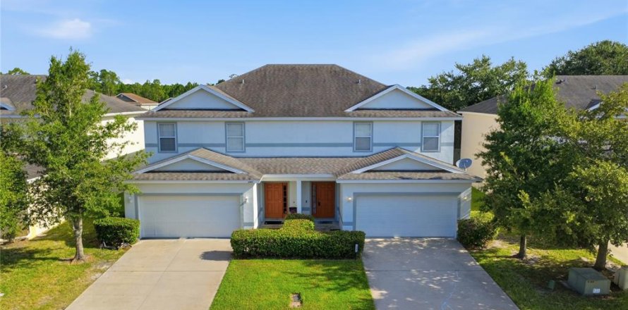 Townhouse in Port Orange, Florida 4 bedrooms, 182.09 sq.m. № 2312877