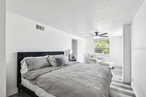 Casa en venta en Sarasota, Florida, 4 dormitorios, 204.38 m2 № 1722312 - foto 22