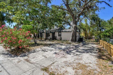 Casa en venta en Sarasota, Florida, 4 dormitorios, 204.38 m2 № 1722312 - foto 2