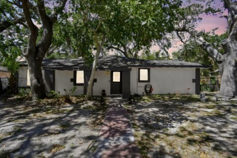 Casa en venta en Sarasota, Florida, 4 dormitorios, 204.38 m2 № 1722312 - foto 1