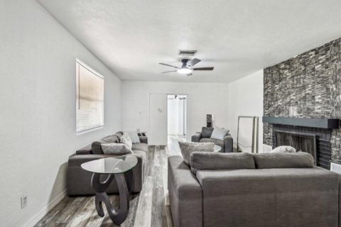 Casa en venta en Sarasota, Florida, 4 dormitorios, 204.38 m2 № 1722312 - foto 18