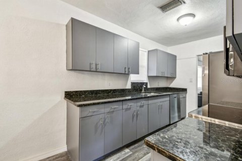Casa en venta en Sarasota, Florida, 4 dormitorios, 204.38 m2 № 1722312 - foto 9
