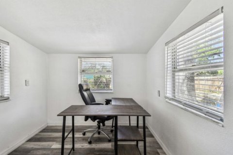 Casa en venta en Sarasota, Florida, 4 dormitorios, 204.38 m2 № 1722312 - foto 19